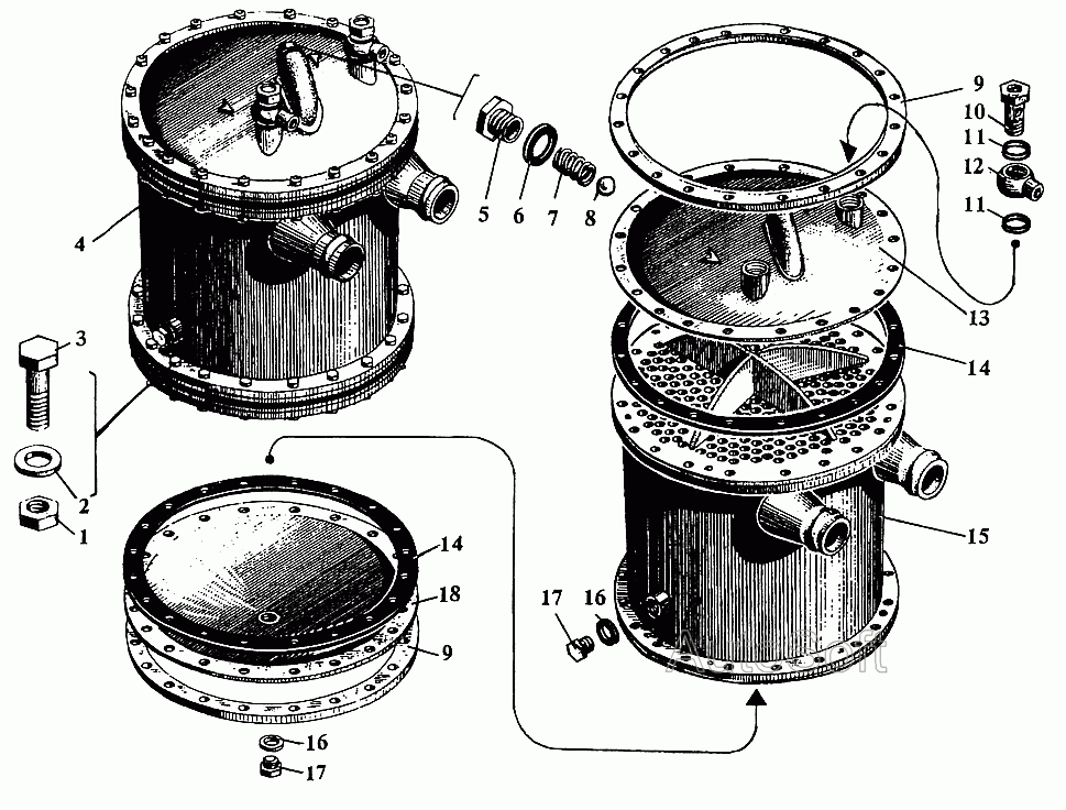 Трубопроводы и шланги системы охлаждения двигателя с термостатом